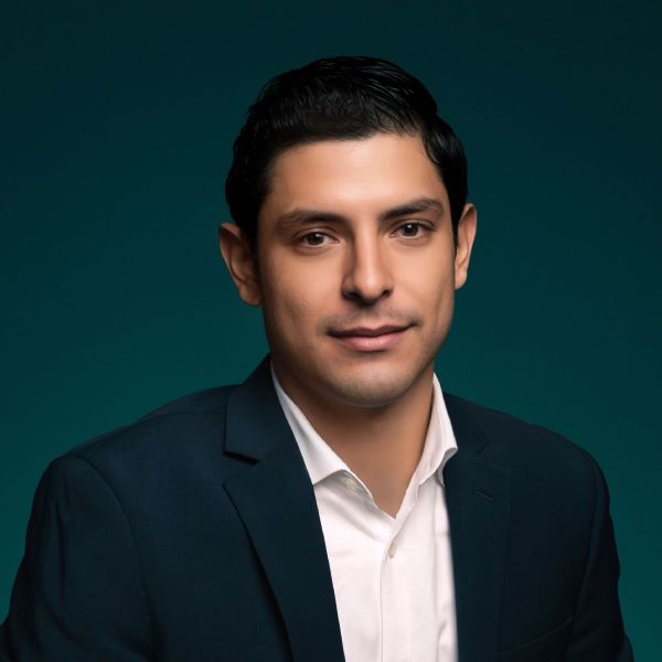 Renzo Fassioli's headshot